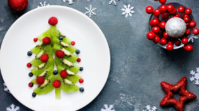 CRAFTY CHRISTMAS FOODS THAT BRING ON THE CHEER!